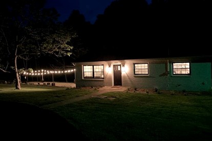 Charming Cabin Rental near Wineries and Hiking Trails in Afton, Virginia - Afton, Virginia - glamping.directory