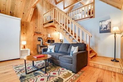 Cozy Cabin Rental with Amazing Hiking and Skiing in the Cascades, Washington - Trout Lake, Washington - glamping.directory