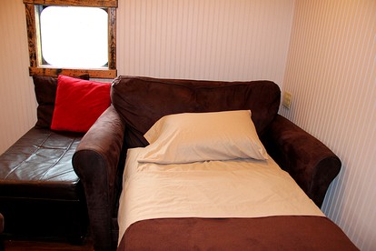 Glamping Caboose Rental Perfect for Families near Clyde, North Carolina - Clyde, North Carolina - glamping.directory