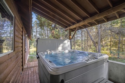 Beautiful Waterside Cabin Surrounded by Nature in Island Park, Idaho - Island Park, Idaho - glamping.directory