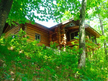Custom-Built Family Cabin in Manistee National Forest, Michigan - Brethren, Michigan - glamping.directory