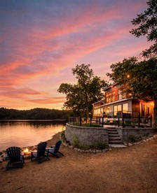 Luxury Lakefront Cabin with Breathtaking Living Spaces in New Hampshire - Conway, New Hampshire - glamping.directory