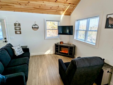 Scenic Lakeside Cabin with Fire Pit & Porch near Flanders Pond and Acadia Views in Sullivan, Maine - Sullivan, Maine - glamping.directory