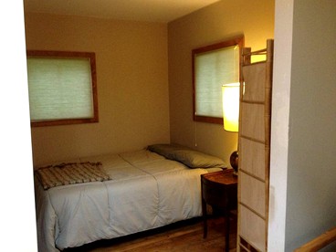 Romantic Mountain Cabin with Stunning Views in Ulster County, New York - Shandaken, New York - glamping.directory