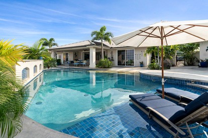 Breathtaking Villa with Private Pool and Outdoor Living Areas in Kailua-Kona, Hawaii - Kailua-Kona, Hawaii - glamping.directory