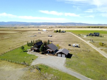 Beautiful Unit in a Scenic Farmhouse Retreat with Panoramic Views near Skiing & Trails in Tetonia, Idaho - Tetonia, Idaho - glamping.directory