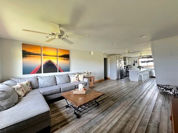 Beautiful Unit in a Scenic Farmhouse Retreat with Panoramic Views near Skiing & Trails in Tetonia, Idaho - Tetonia, Idaho - glamping.directory