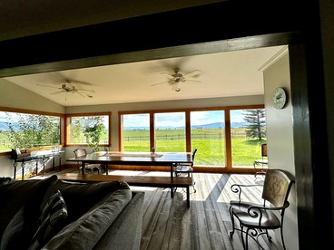 Beautiful Unit in a Scenic Farmhouse Retreat with Panoramic Views near Skiing & Trails in Tetonia, Idaho - Tetonia, Idaho - glamping.directory