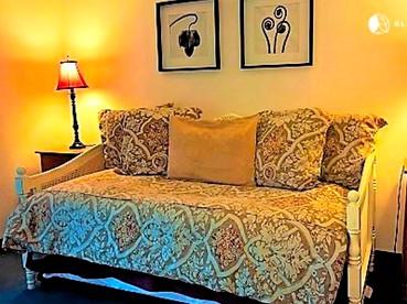 Peaceful Weekend Getaway on the Housatonic River near Wyantenock State Forest, Connecticut - Cornwall Bridge, Connecticut - glamping.directory