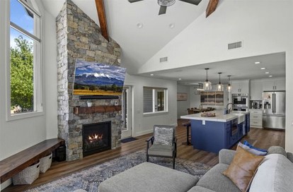 Beautiful Modern Vacation Rental with Incredible Lake and Mountain Views for an Amazing Family Escape to Flagstaff, Arizona - Flagstaff, Arizona - glamping.directory