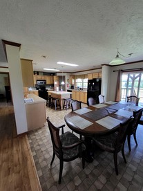 Escape Together: Unforgettable Group Retreat in a Beautiful Shawnee National Forest Cottage - Karbers Ridge, Illinois - glamping.directory