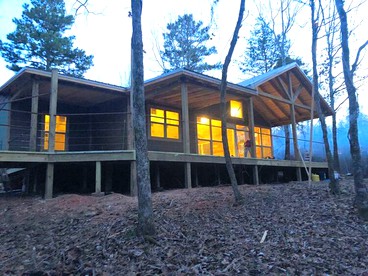 Amazing Cabin Rental near Ouachita National Forest for Weekend Getaways in Oklahoma - glamping.directory