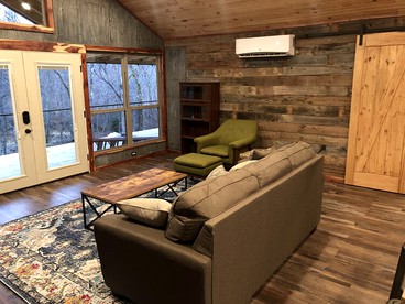 Amazing Cabin Rental near Ouachita National Forest for Weekend Getaways in Oklahoma - Hodgen, Oklahoma - glamping.directory
