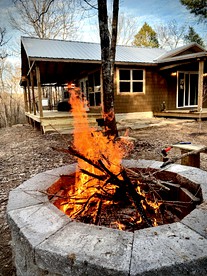 Amazing Cabin Rental near Ouachita National Forest for Weekend Getaways in Oklahoma - Hodgen, Oklahoma - glamping.directory