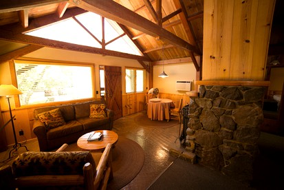 Gorgeous and Spacious Cabin Rental Overlooking Oak Creek Canyon - Sedona, Arizona - glamping.directory