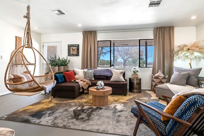 Luxury Pet Friendly Getaway with a Pool in Joshua Tree, California, Perfect for a Family Holiday - Joshua Tree, California - glamping.directory