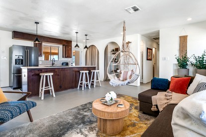 Luxury Pet Friendly Getaway with a Pool in Joshua Tree, California, Perfect for a Family Holiday - Joshua Tree, California - glamping.directory