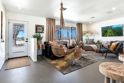 Luxury Pet Friendly Getaway with a Pool in Joshua Tree, California, Perfect for a Family Holiday - Joshua Tree, California - glamping.directory