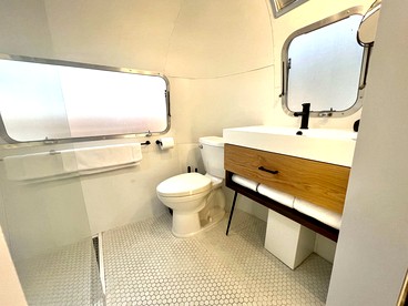 Retro Glamping Airstream Equipped with Modern Amenities near Bryce Canyon National Park, Utah - Orderville, Utah - glamping.directory