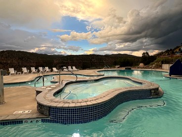 Retro Glamping Airstream Equipped with Modern Amenities near Bryce Canyon National Park, Utah - Orderville, Utah - glamping.directory