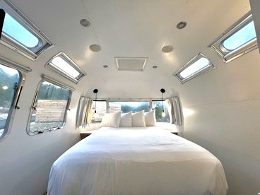 Retro Glamping Airstream Equipped with Modern Amenities near Bryce Canyon National Park, Utah - Orderville, Utah - glamping.directory