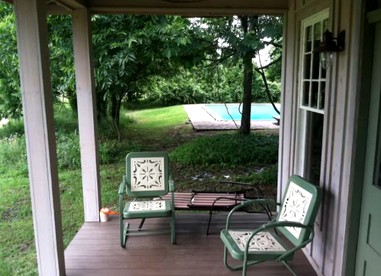Charming and Romantic Cottage for Couples with a Private Pool on the Mississippi Delta, Mississippi - Shaw, Mississippi - glamping.directory