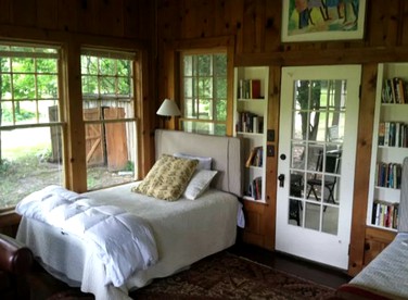 Charming and Romantic Cottage for Couples with a Private Pool on the Mississippi Delta, Mississippi - Shaw, Mississippi - glamping.directory