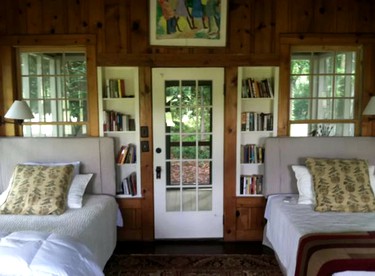 Charming and Romantic Cottage for Couples with a Private Pool on the Mississippi Delta, Mississippi - Shaw, Mississippi - glamping.directory