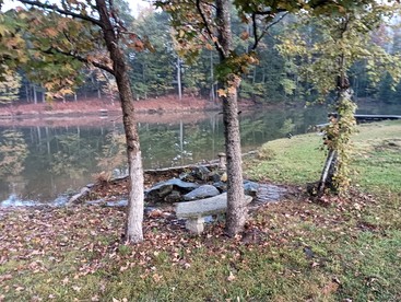 Cozy Cabin for Two by the Lake for a Peaceful Escape in Opelika, Alabama - Opelika, Alabama - glamping.directory
