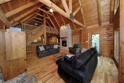 Rural Cabin with Spa Nestled into the Woods in Ohio - Rockbridge, Ohio - glamping.directory