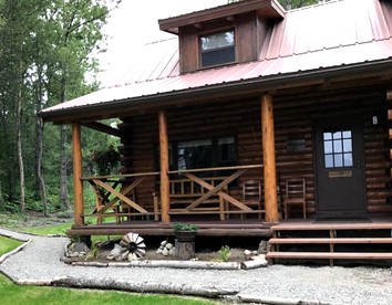 Stunning Log Cabin Rental with Amazing Views of Pioneer Peak near Anchorage, Alaska - Palmer, Alaska - glamping.directory
