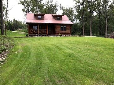 Stunning Log Cabin Rental with Amazing Views of Pioneer Peak near Anchorage, Alaska - Palmer, Alaska - glamping.directory