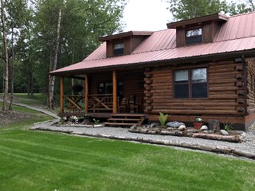 Stunning Log Cabin Rental with Amazing Views of Pioneer Peak near Anchorage, Alaska - Palmer, Alaska - glamping.directory