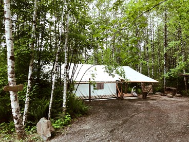 Large and Spacious Safari Tent on a Forks Glamping Resort, Perfect for an Escape to Olympic National Park - Forks, Washington - glamping.directory