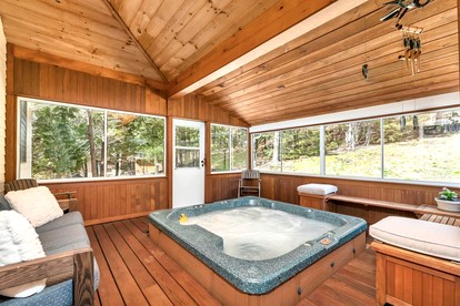 Incredible Rental with Game Room, Spa and Luxurious Amenities in New Hampshire - Bartlett, New Hampshire - glamping.directory