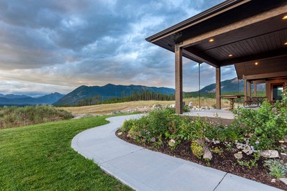 Amazing Log Cabin Rental with Pool Table in the Mountains in West Glacier, Montana - West Glacier, Montana - glamping.directory