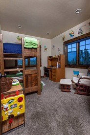 Amazing Log Cabin Rental with Pool Table in the Mountains in West Glacier, Montana - West Glacier, Montana - glamping.directory