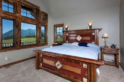 Amazing Log Cabin Rental with Pool Table in the Mountains in West Glacier, Montana - West Glacier, Montana - glamping.directory
