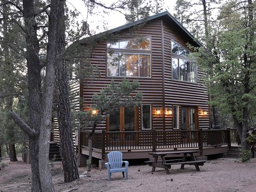 Spacious Woodland Log Cabin Rental with Mogollon Rim Views in Payson, Arizona - glamping.directory