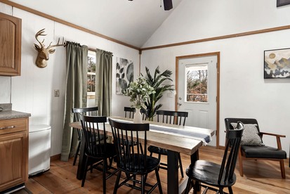 Cozy Cabin with Hot Tub, Fire Pit, Wifi, Grill Deck & Pets, Rio, WV - Rio, West Virginia - glamping.directory