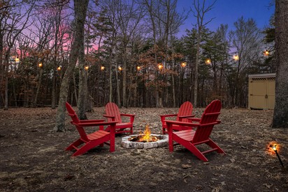 Cozy Cabin with Hot Tub, Fire Pit, Wifi, Grill Deck & Pets, Rio, WV - Rio, West Virginia - glamping.directory
