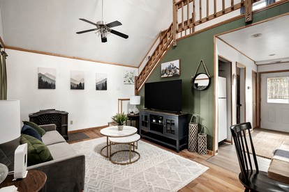 Cozy Cabin with Hot Tub, Fire Pit, Wifi, Grill Deck & Pets, Rio, WV - Rio, West Virginia - glamping.directory