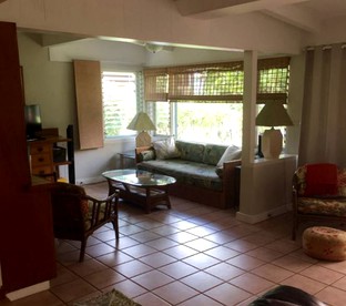 Charming Vacation Rental Surrounded by Palm Trees Just Steps from the Beach on Island of Maui, Hawaii - Paia, Hawaii - glamping.directory