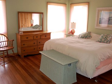 Waterfront Vacation Rental with a Hot Tub and Dock on Edisto Island, South Carolina - Edisto Island, South Carolina - glamping.directory