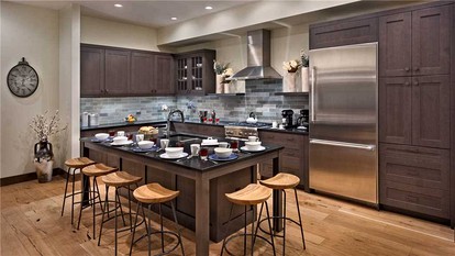 Elegant Vacation Rental by the Trailhead Lodge in Steamboat Springs, Colorado - Steamboat Springs, Colorado - glamping.directory