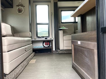 Tiny Caravan Great for Couples with Landscape Views in Idaho - Saint Maries, Idaho - glamping.directory