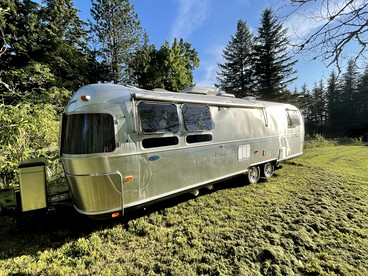 Airstream near Gorge and Edgefield Perfect for a Glamping Experience in Oregon - glamping.directory