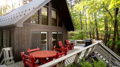 Cozy Chalet Cabin with Hot Tub, Fire Pit, Modern Decor in Bloomery, WV - Bloomery, West Virginia - glamping.directory