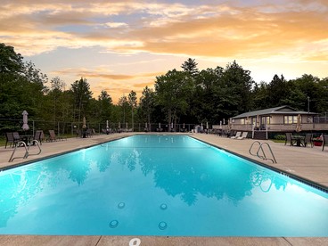 Modern Cottage Retreat Near Pleasant Mountain in Bridgton, Maine - Bridgton, Maine - glamping.directory