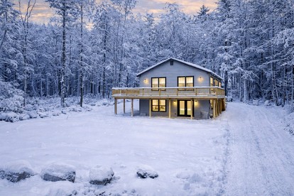 Modern Cottage Retreat Near Pleasant Mountain in Bridgton, Maine - glamping.directory